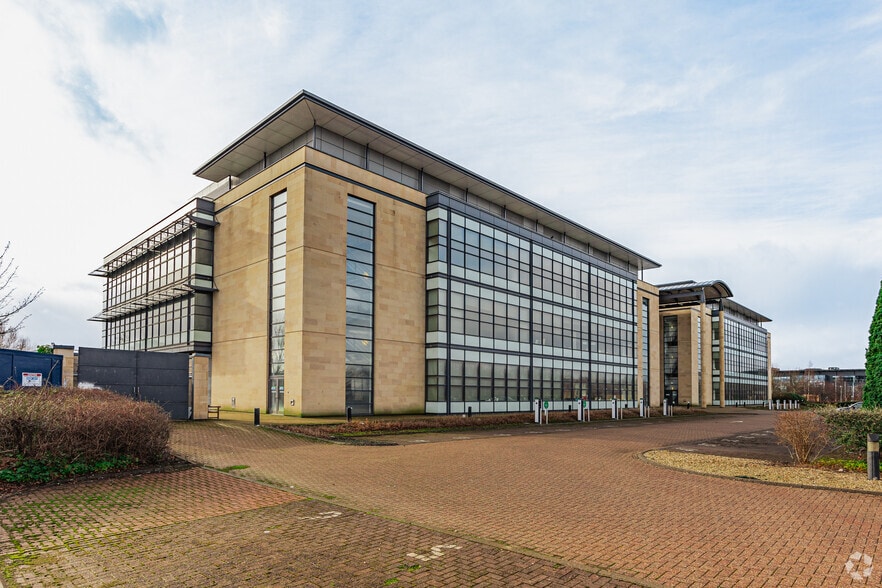 3 Redheughs Av, Edinburgh for lease - Primary Photo - Image 1 of 6