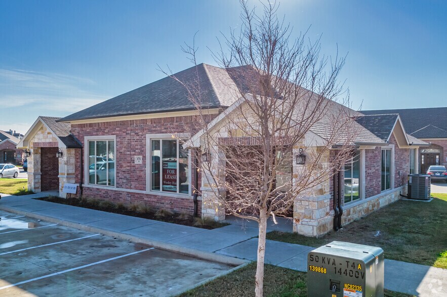 870 Hebron Pky, Lewisville, TX à vendre - Photo du bâtiment - Image 2 de 4