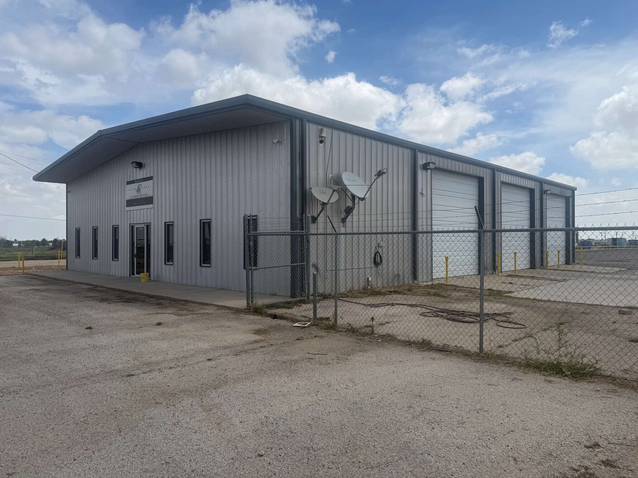 2011-S Crane, Odessa, TX for lease Primary Photo- Image 1 of 11