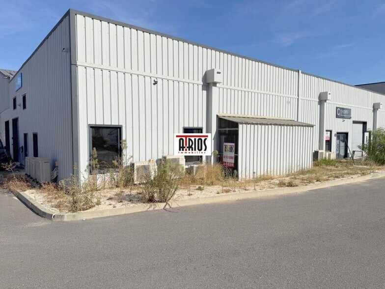 Office in Cuers for sale - Building Photo - Image 3 of 14