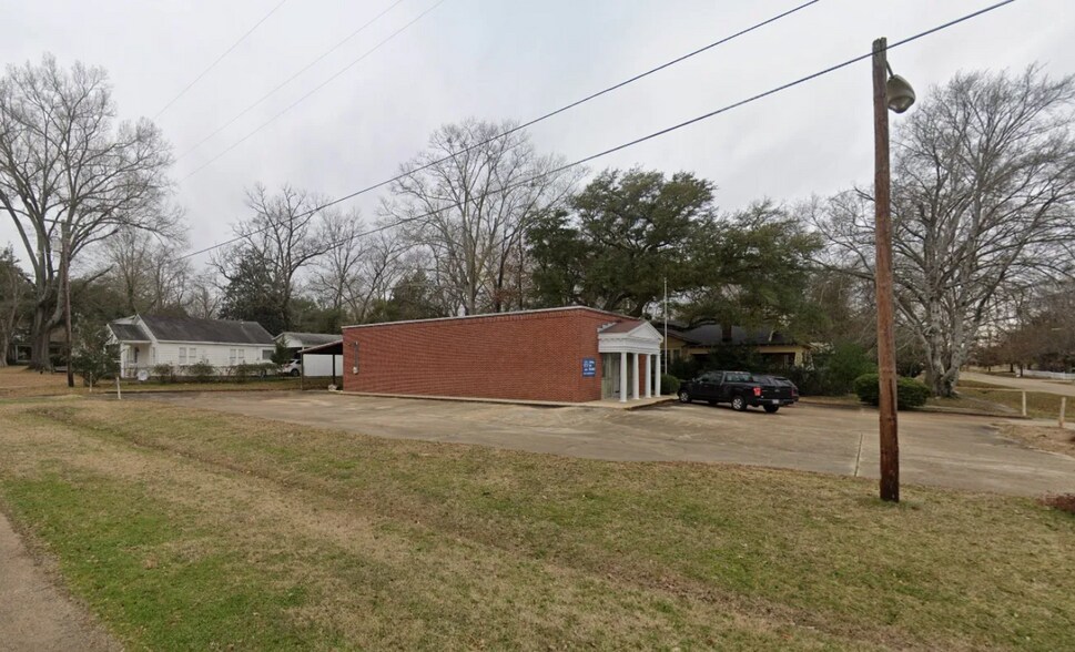 205 Cunningham St, Terry, MS à vendre - Photo du bâtiment - Image 2 de 4