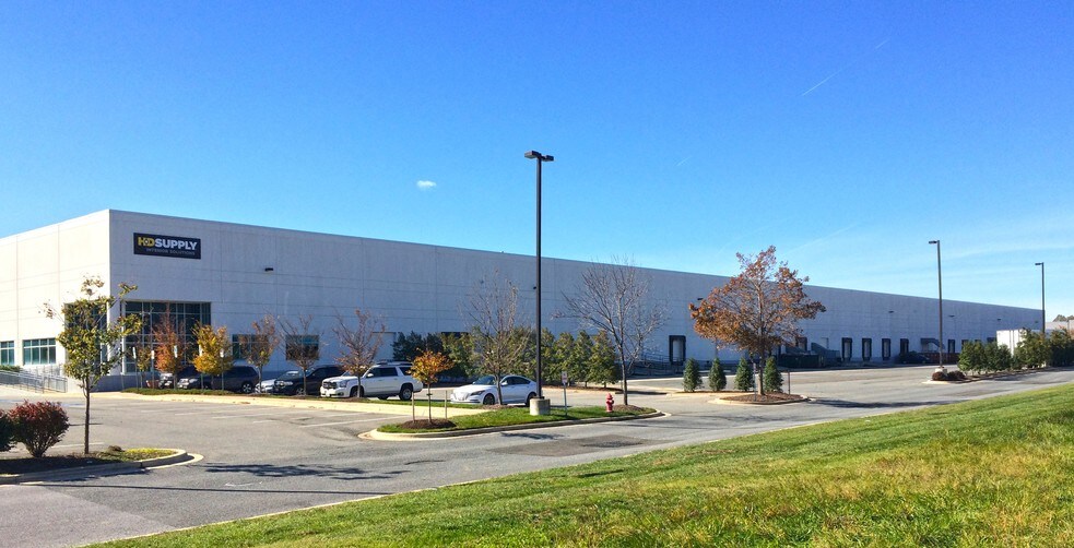1000 Hampton Park Blvd, Capitol Heights, MD à louer - Photo du bâtiment - Image 1 de 9