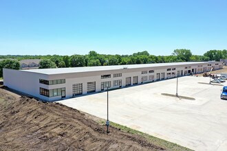 4701 NW Urbandale Dr, Urbandale, IA - AERIAL map view - Image1