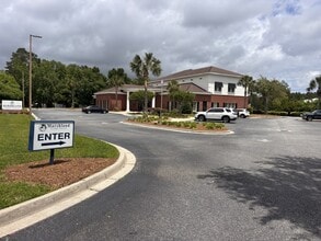 227 Gateway Center Blvd, Brunswick, GA for lease Interior Photo- Image 1 of 9