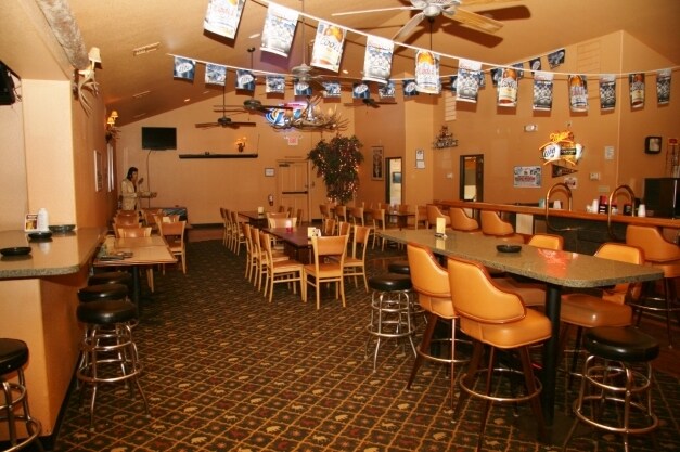 2101 E Gamebird Rd, Pahrump, NV à vendre - Photo du bâtiment - Image 3 de 36