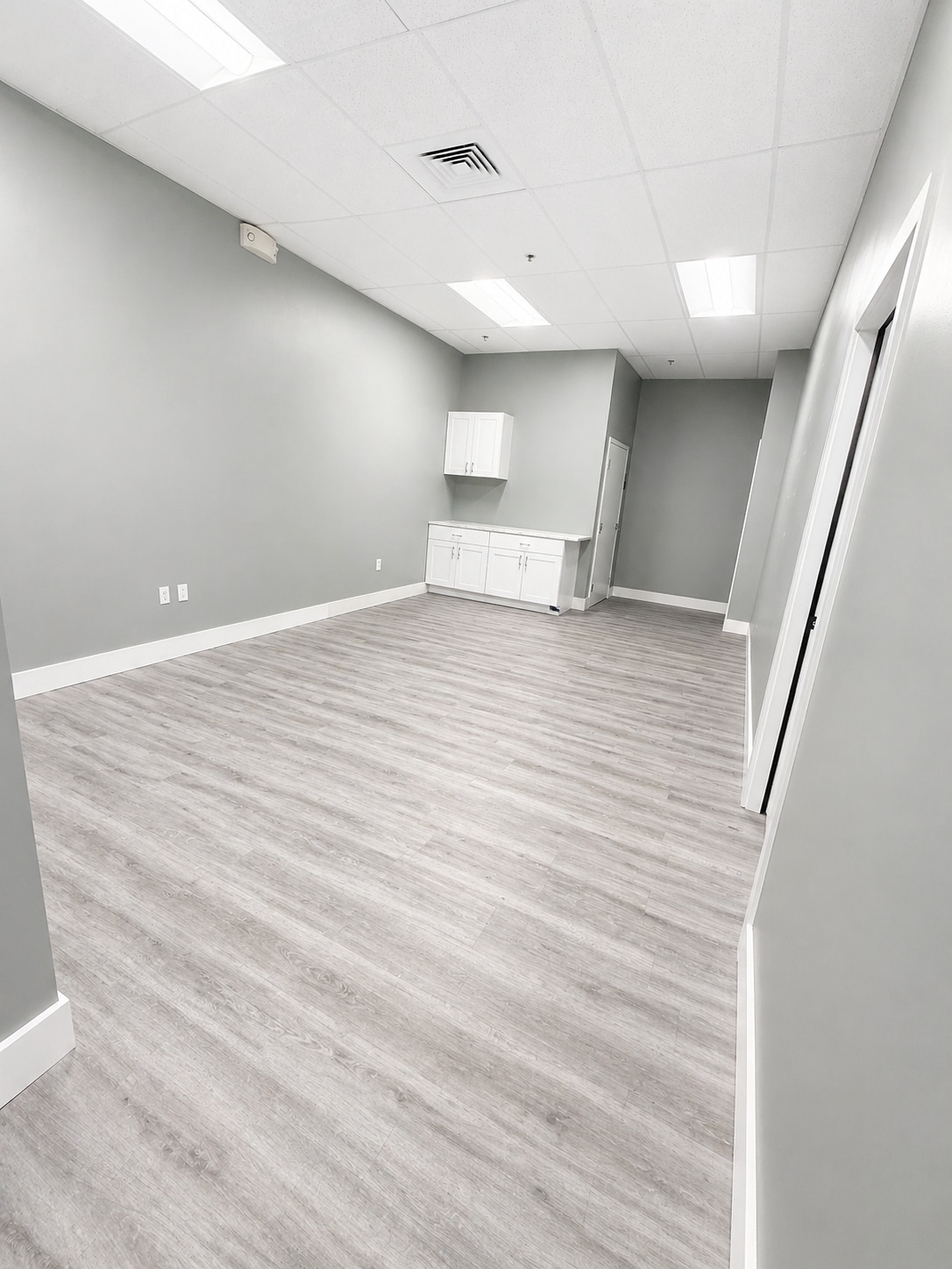 5683-5693 SE Crooked Oak Ave, Hobe Sound, FL à louer Photo intérieure- Image 1 de 4