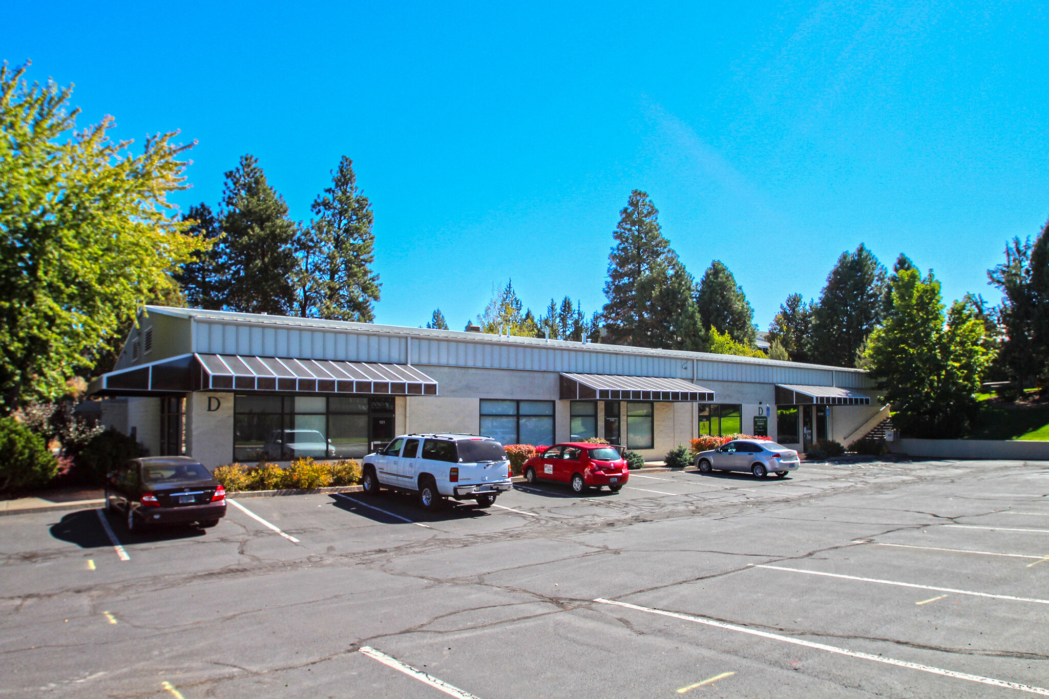 63140 Britta St, Bend, OR for lease Building Photo- Image 1 of 11