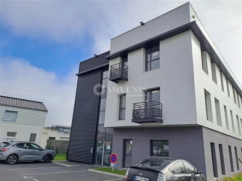 Bureau dans La Chapelle-sur-Erdre à louer - Photo du bâtiment - Image 2 de 5