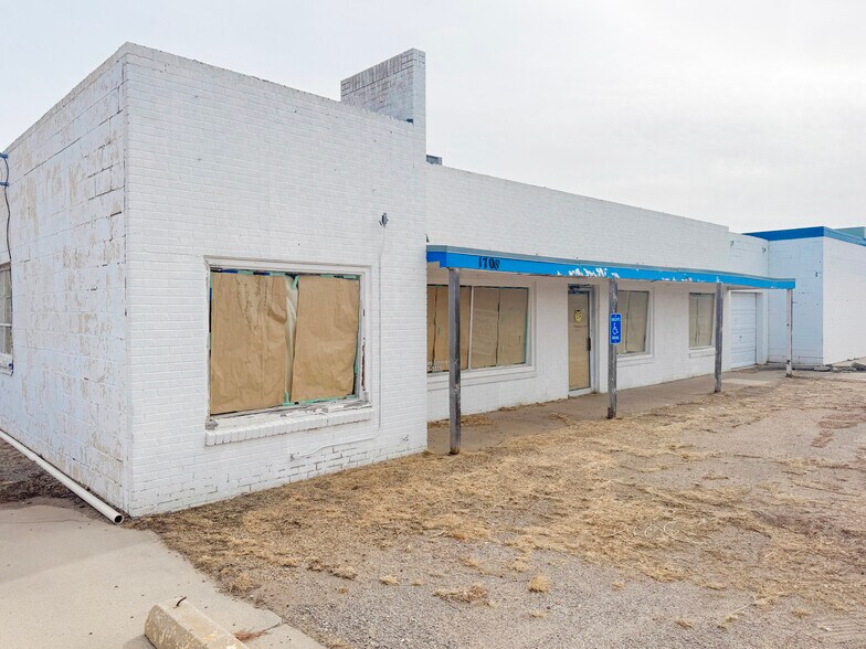 1708 N Hobart St, Pampa, TX à vendre - Photo du bâtiment - Image 3 de 8
