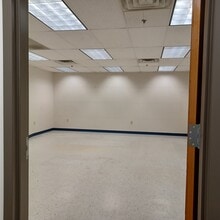 707 N Grand Ave, Waukesha, WI à louer Photo intérieure- Image 1 de 3