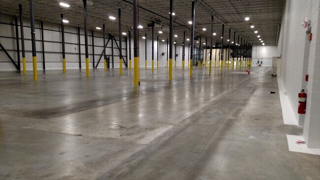 More details for 350R Myles Standish Blvd, Taunton, MA - Industrial for Lease