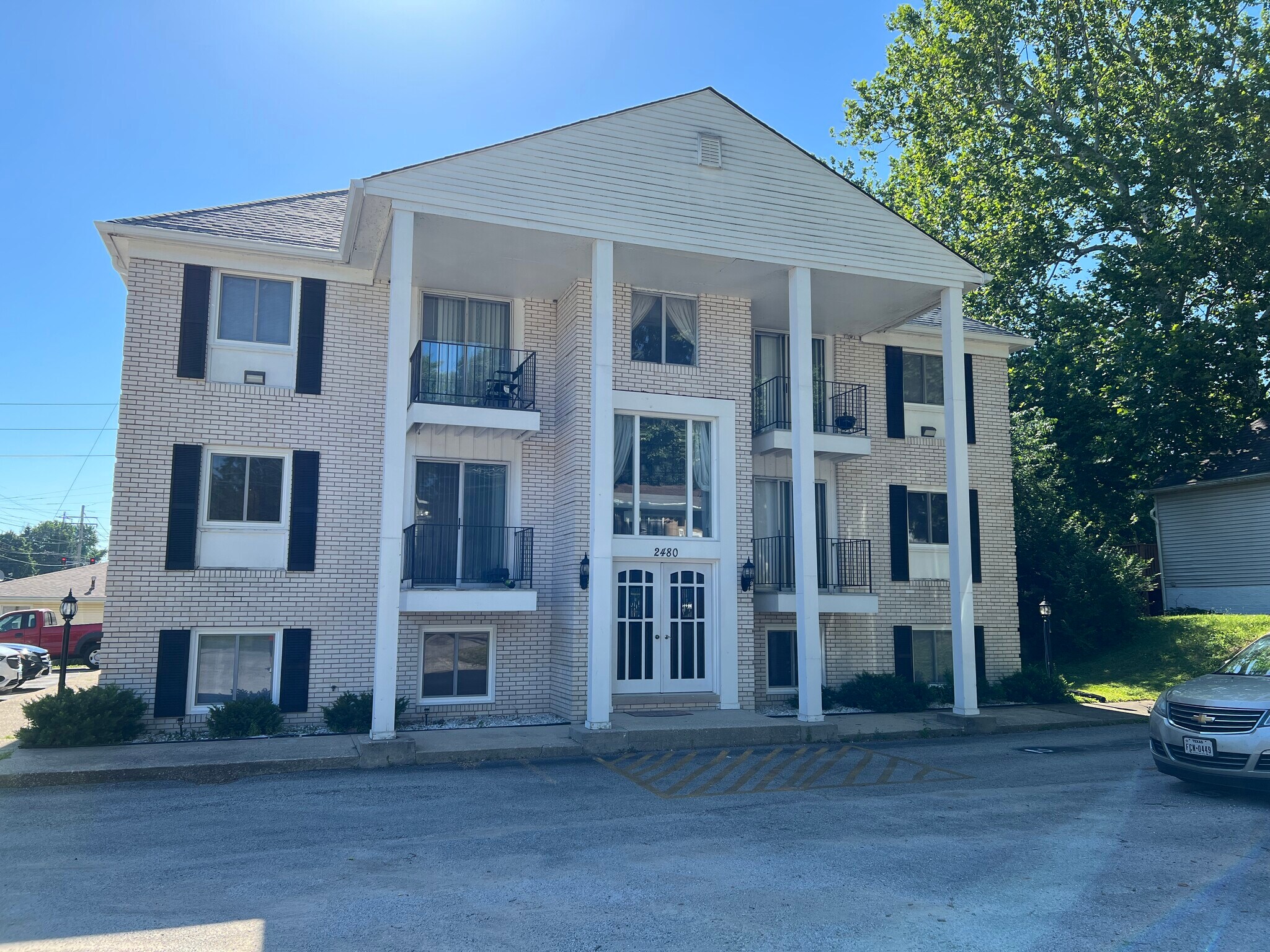 2480 N Graceland Ave, Decatur, IL à vendre Photo principale- Image 1 de 1