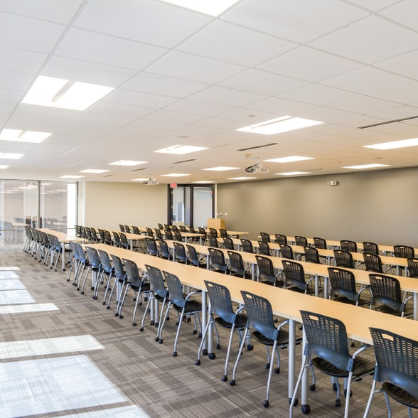 135 N Pennsylvania St, Indianapolis, IN for lease - Interior Photo - Image 2 of 21