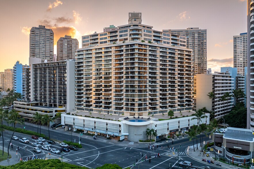 1860 Ala Moana Blvd, Honolulu, HI à louer - Photo du bâtiment - Image 1 de 6
