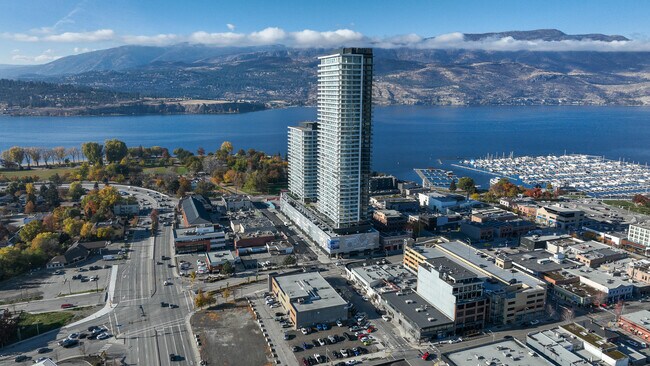 Plus de détails pour 342 Leon Av, Kelowna, BC - Local d'activités à louer