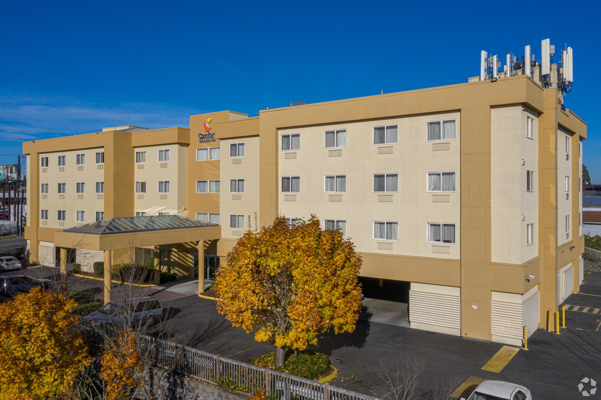 13700 Aurora Ave N, Seattle, WA à vendre Photo principale- Image 1 de 6