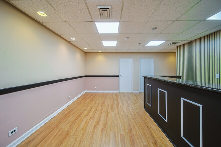 1625 Anderson Ave, Fort Lee, NJ à louer - Photo du bâtiment - Image 3 de 13