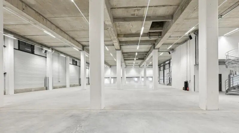 Office in Nanterre for lease - Interior Photo - Image 3 of 10