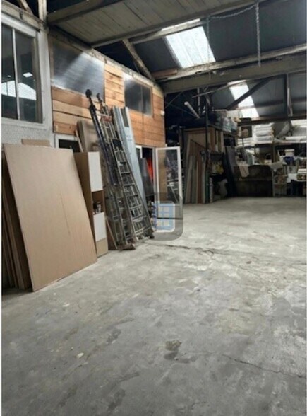 Industrial in Aubervilliers for sale - Interior Photo - Image 2 of 2