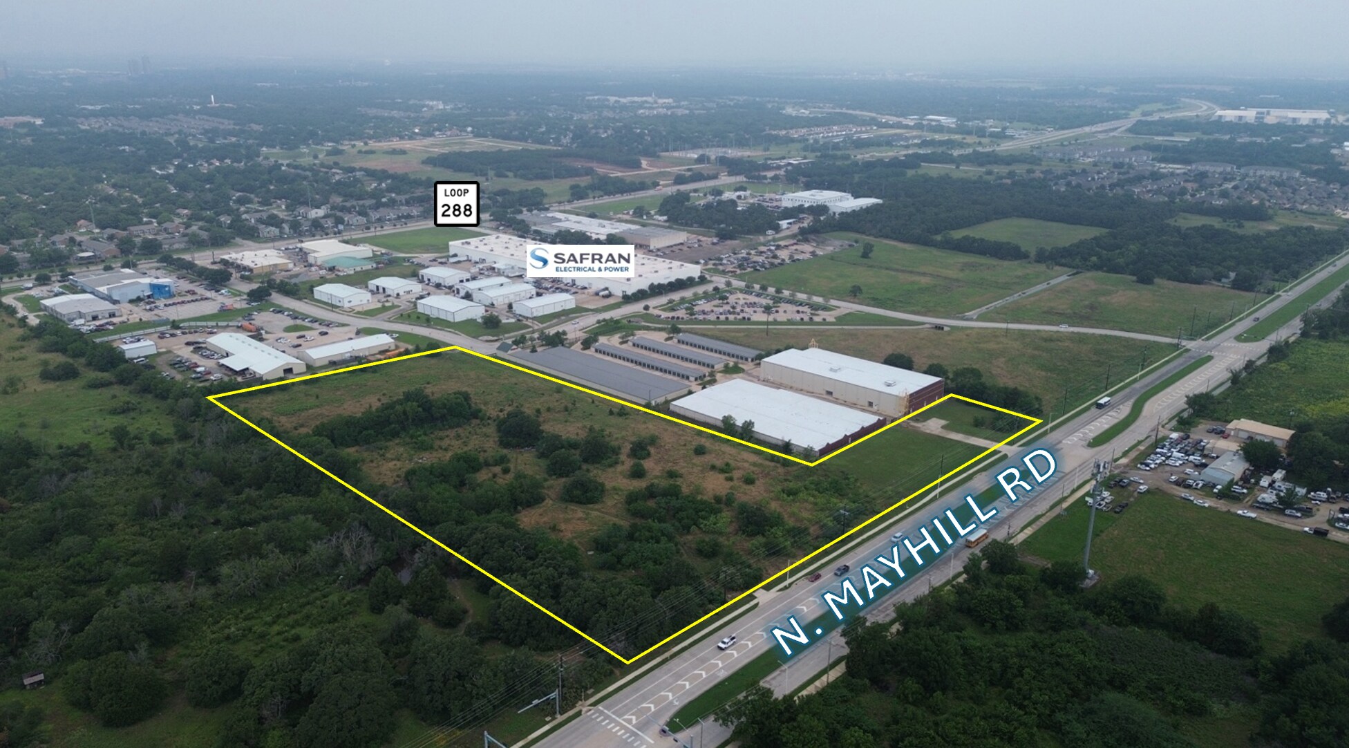 551 N Mayhill Rd, Denton, TX à louer Photo du bâtiment- Image 1 de 3