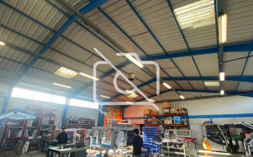 Industrial in Évry-Courcouronnes for lease - Interior Photo - Image 2 of 3