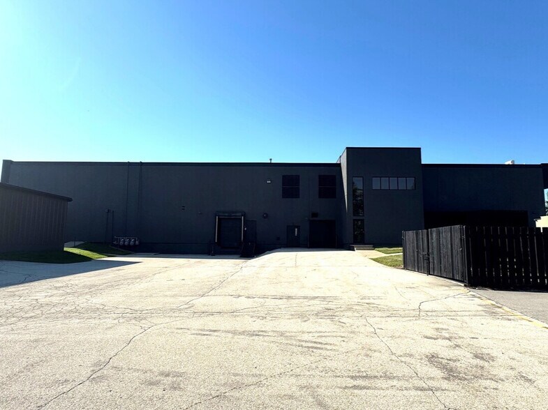 2985 S Ridge Rd, Green Bay, WI à louer - Photo du bâtiment - Image 2 de 121