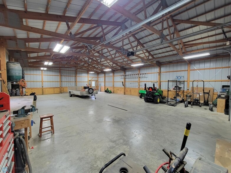 547 Wall Ave, Horace, ND for sale - Interior Photo - Image 3 of 6