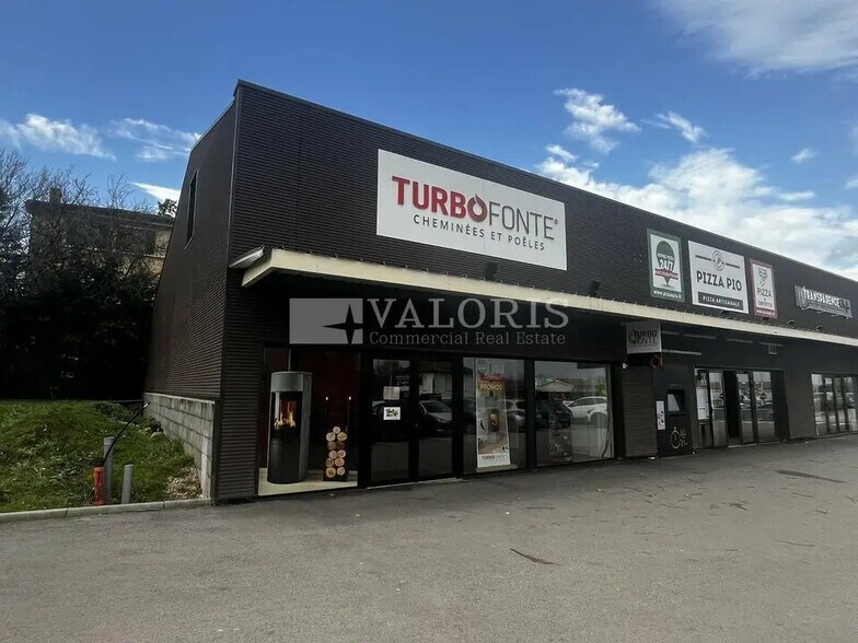 Retail in Limas for sale - Building Photo - Image 1 of 16