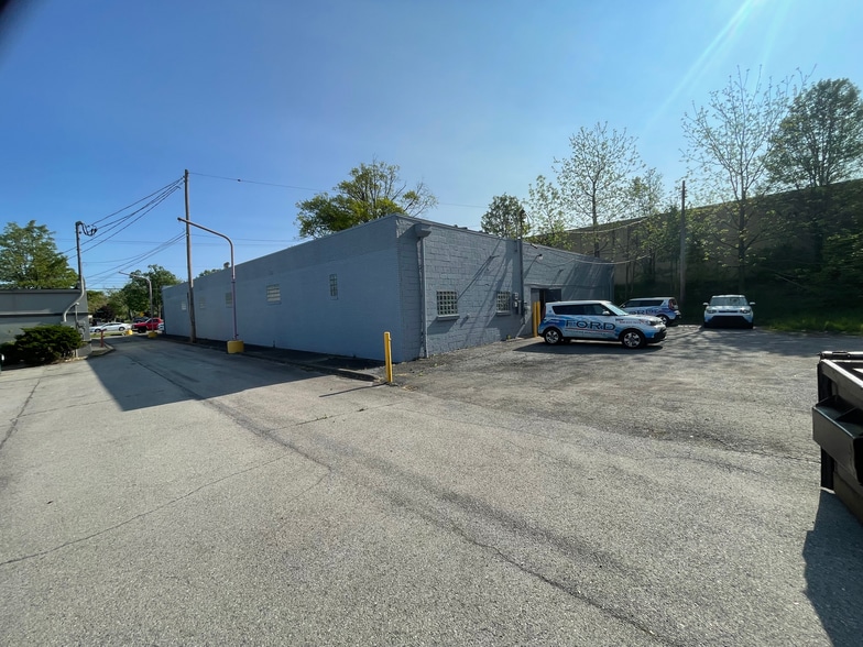 1920 E State St, Hermitage, PA for sale - Building Photo - Image 3 of 9