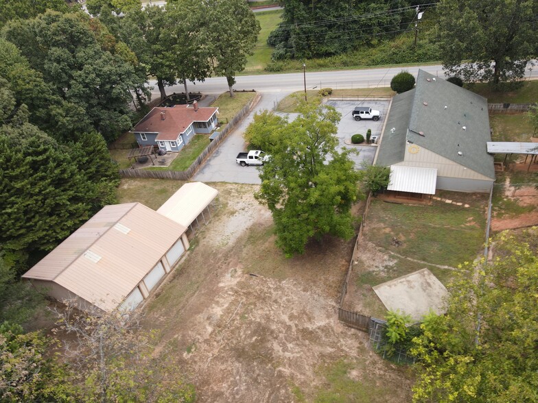 409 Old Buncombe Rd, Travelers Rest, SC à vendre - Photo du b timent - Image 3 de 21