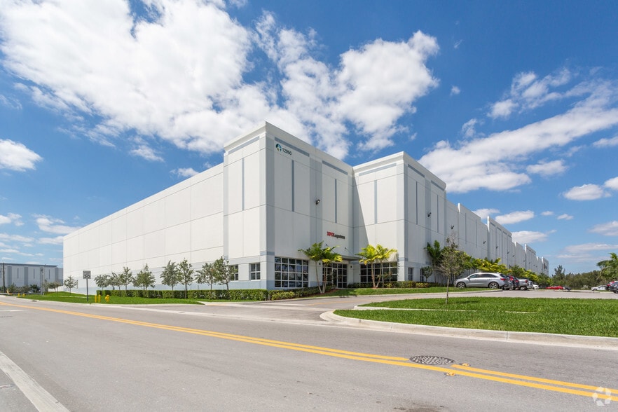 12950 NW 17th St, Miami, FL for lease - Building Photo - Image 1 of 7