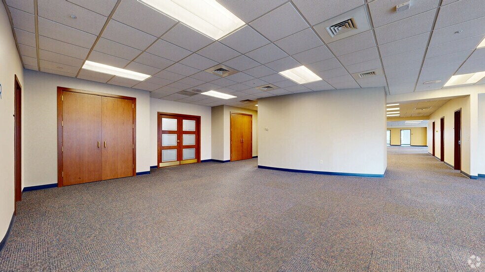 75 S Clinton Ave, Rochester, NY à louer - Numérisation 3D de Matterport - Image 2 de 22
