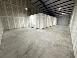 27347 W Hardy Rd, Spring, TX à louer Photo intérieure- Image 2 de 6