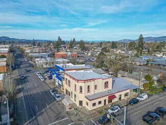Plus de détails pour 811 E 1st St, Newberg, OR - Commerce de détail à louer