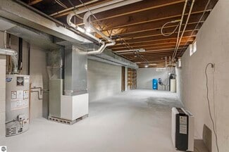 Plus de détails pour 3066 S M 37, Traverse City, MI - Spécialité à vendre