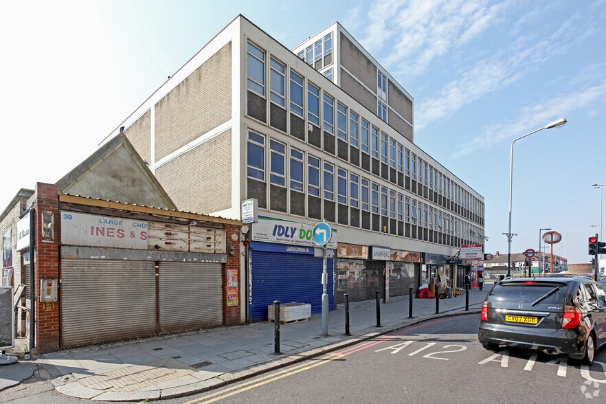 41-55 Perth Rd, Ilford for lease - Building Photo - Image 3 of 4