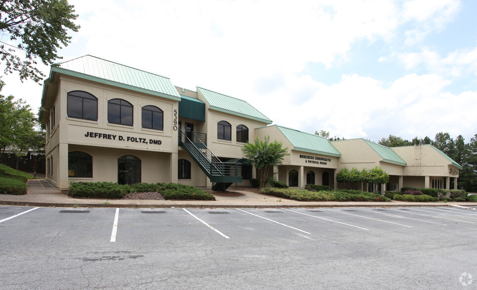 5390 Peachtree Industrial Blvd, Norcross, GA for lease - Building Photo - Image 3 of 23