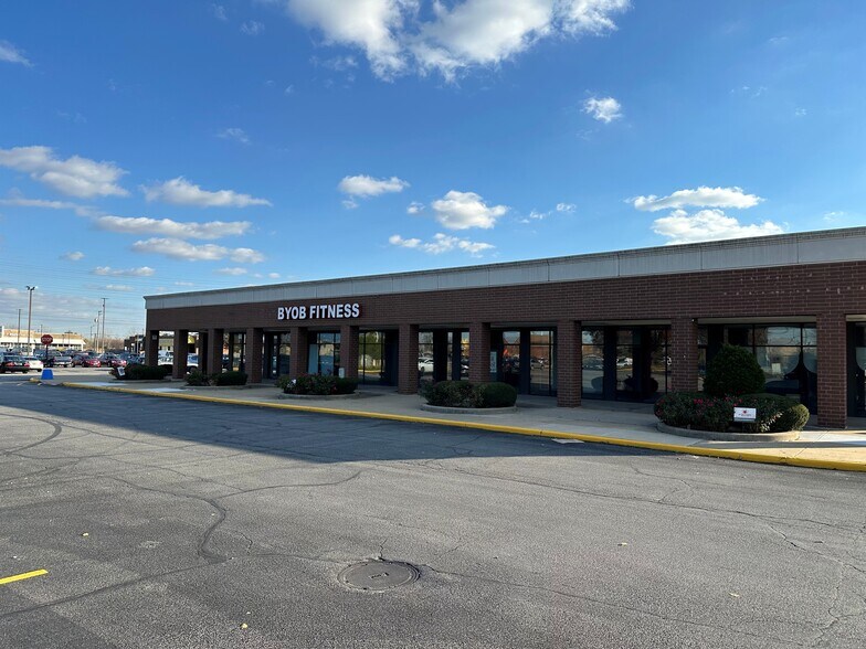 2 River Pl, Lansing, IL à louer - Photo du bâtiment - Image 3 de 6