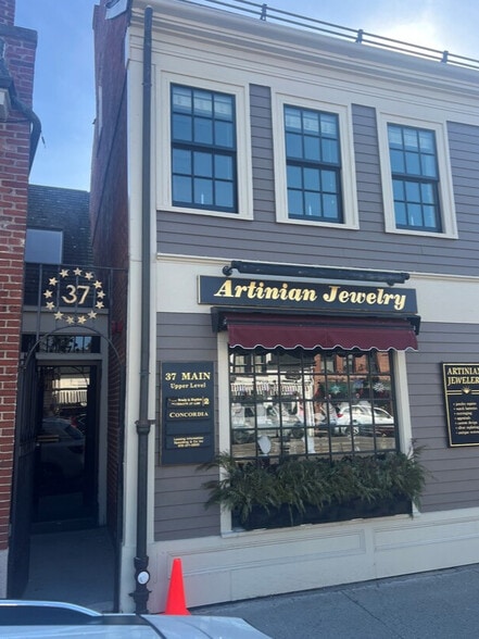 37-41 Main St, Concord, MA for lease - Building Photo - Image 2 of 4