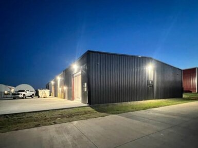 Plus de détails pour 1210 Summit Ridge Dr, Edmond, OK - Industriel à louer