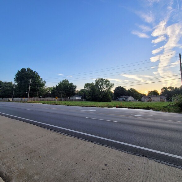 2168 MO-7 Hwy, Blue Springs, MO à vendre - Autre - Image 2 de 12