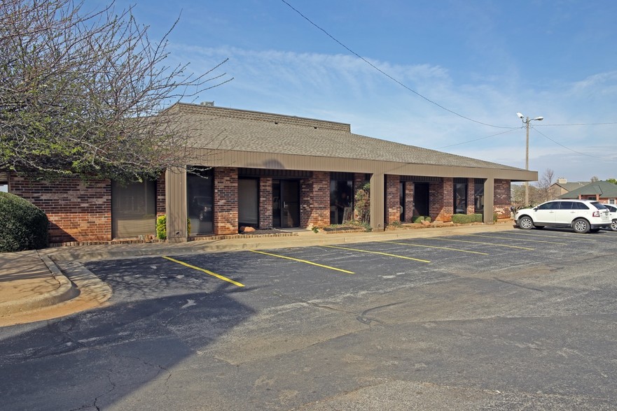 11912 N Pennsylvania Ave, Oklahoma City, OK for sale - Building Photo - Image 1 of 1