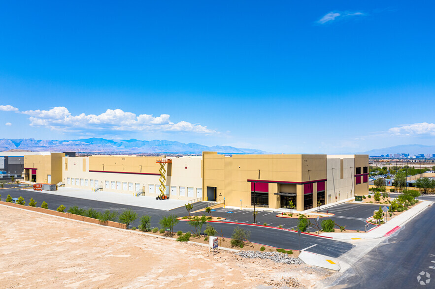 1725 Chaparral Rd, Henderson, NV for lease - Building Photo - Image 2 of 5