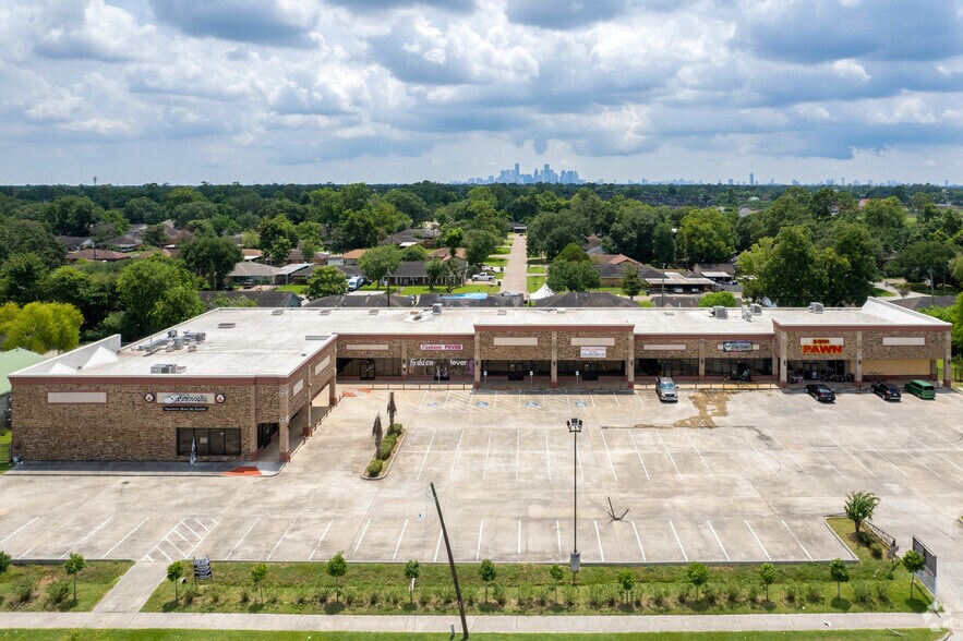 618 Tidwell Rd, Houston, TX for lease - Aerial - Image 3 of 4