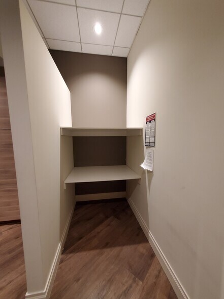 235 E 58th St, New York, NY à vendre - Photo du bâtiment - Image 3 de 45