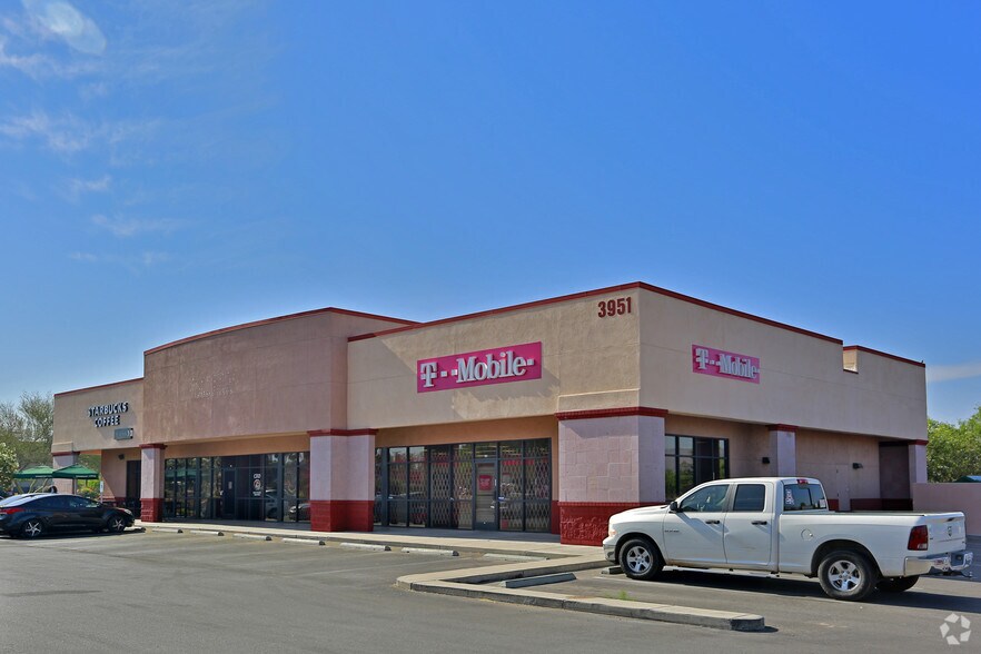 3901 W Ina Rd, Marana, AZ à louer - Photo du bâtiment - Image 2 de 5