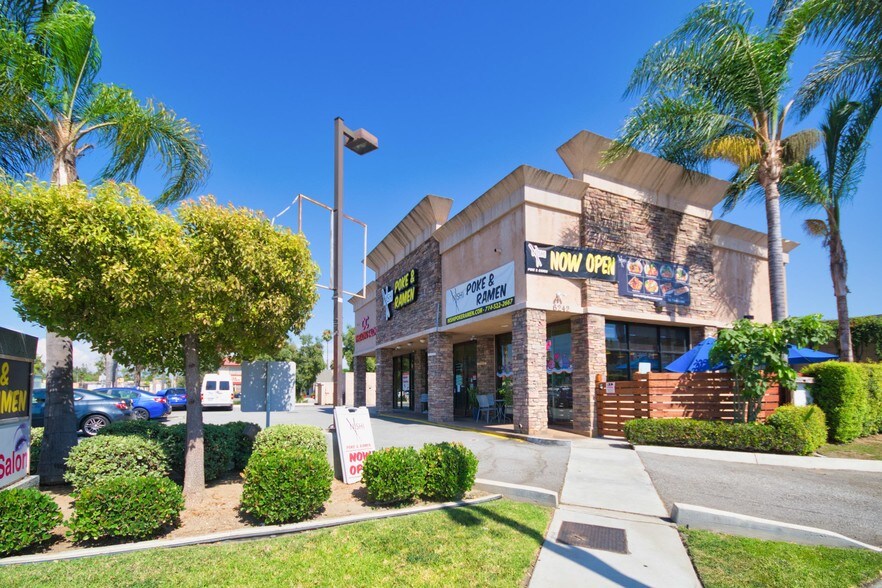 6242 Beach Blvd, Buena Park, CA à louer - Photo du bâtiment - Image 3 de 10