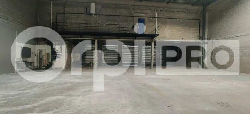 Office in Antony for lease Interior Photo- Image 1 of 6