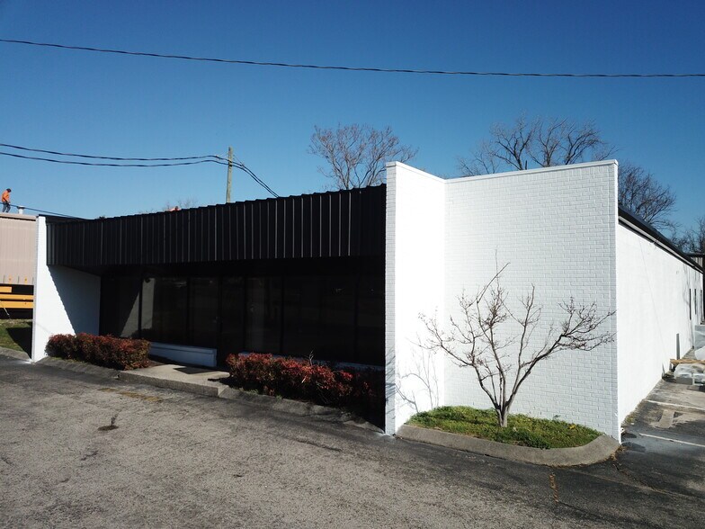 1004 Old Tree Ct, Nashville, TN à vendre - Photo du bâtiment - Image 3 de 7