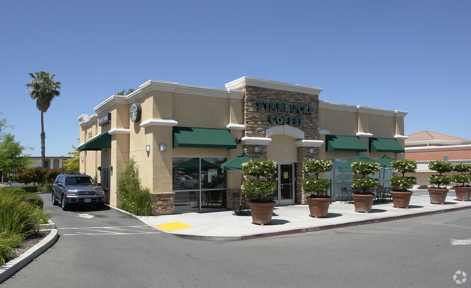 1343-1357 Buchanan Rd, Pittsburg, CA for lease - Building Photo - Image 1 of 4